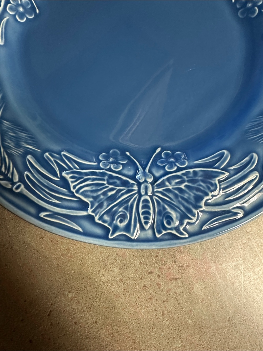 Bordallo Pinheiro “Papillon” Cobalt Blue Embossed Butterfly Dinner Plate - Picture 4 of 7